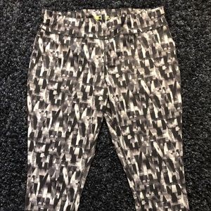 Xersion Workout Capri Leggings